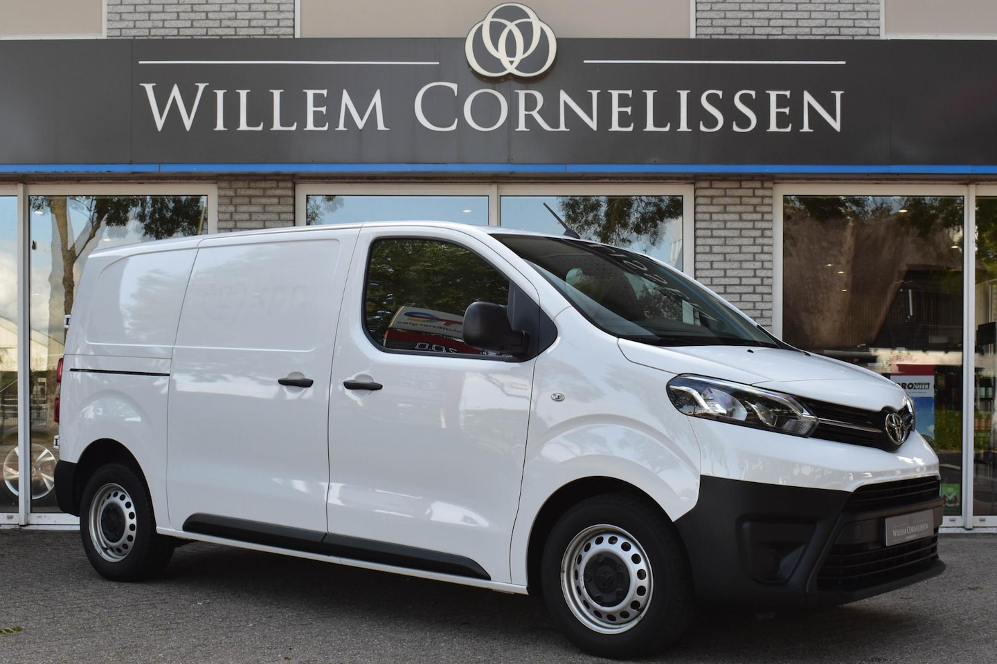 Toyota ProAce Worker - 2.0 D-4D Live Apple Carplay PDC Cruise Betimmering - AutoWereld.nl