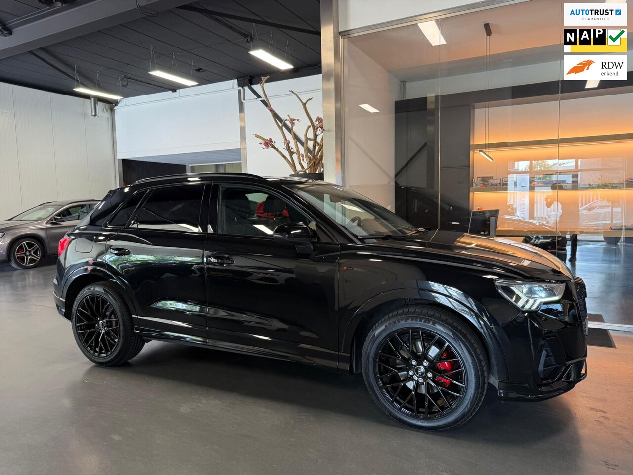 Audi Q3 - 35 TFSI S line 360Cam. AudiDriveSelect - AutoWereld.nl