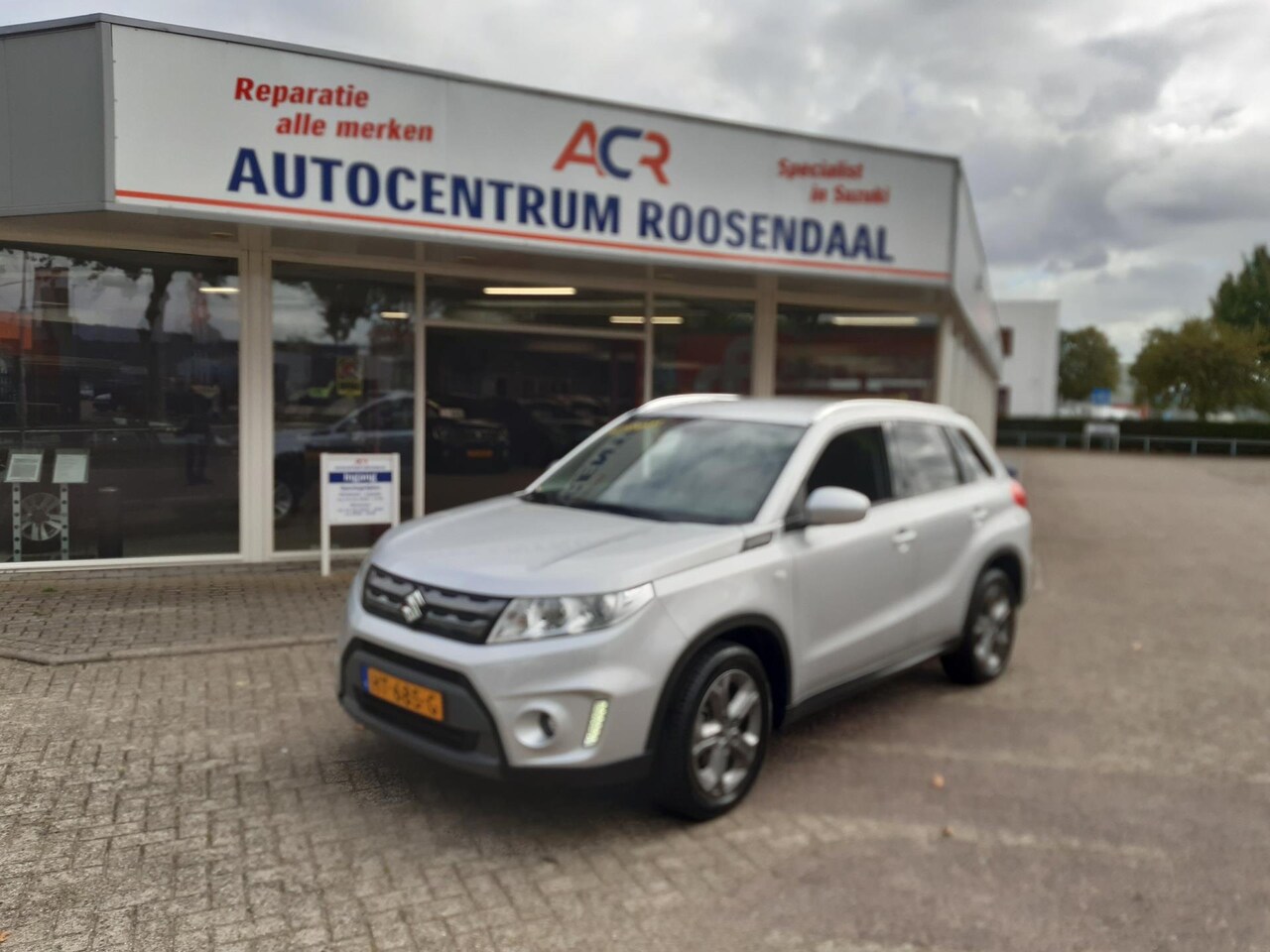 Suzuki Vitara - 1.6 Exclusive AUTOMAAT LMV TREKHAAK CLIMA 1E EIGENAAR - AutoWereld.nl