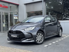 Toyota Yaris - 1.5 VVT-i Dynamic Head-up display, Apple/Android, Camera, Voorstoelen verwarmd , All-in Ri