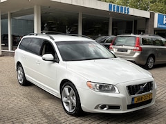 Volvo V70 - 3.2 238pk Momentum Leder Xenon BTW voordeel €1000,