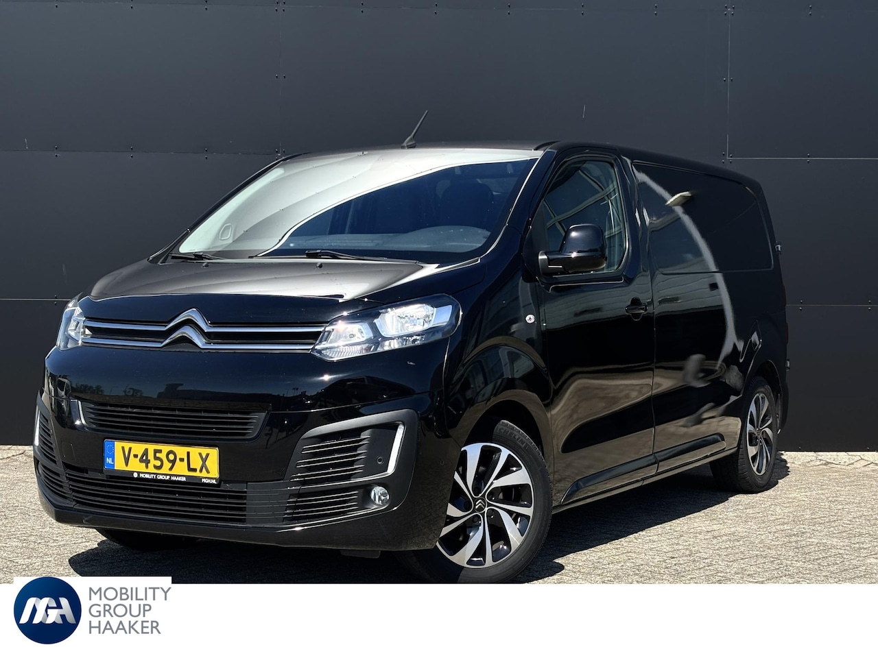 Citroën Jumpy - 2.0 BlueHDI 180 Business M S&S | Automaat | Apple-Android | Parkeercamera | Laadruimte Bet - AutoWereld.nl