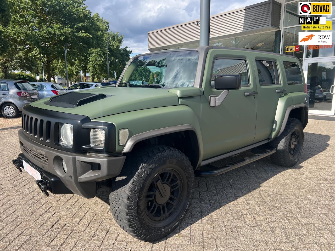 Hummer H3 - 3.7 Luxury 3.7 Luxury, Automaat, Airco, Multi media, trekhaak, etc - AutoWereld.nl