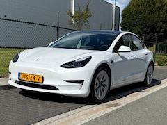 Tesla Model 3 - Standard RWD Plus 60 kWh Enhanced Autopilot 19 inch