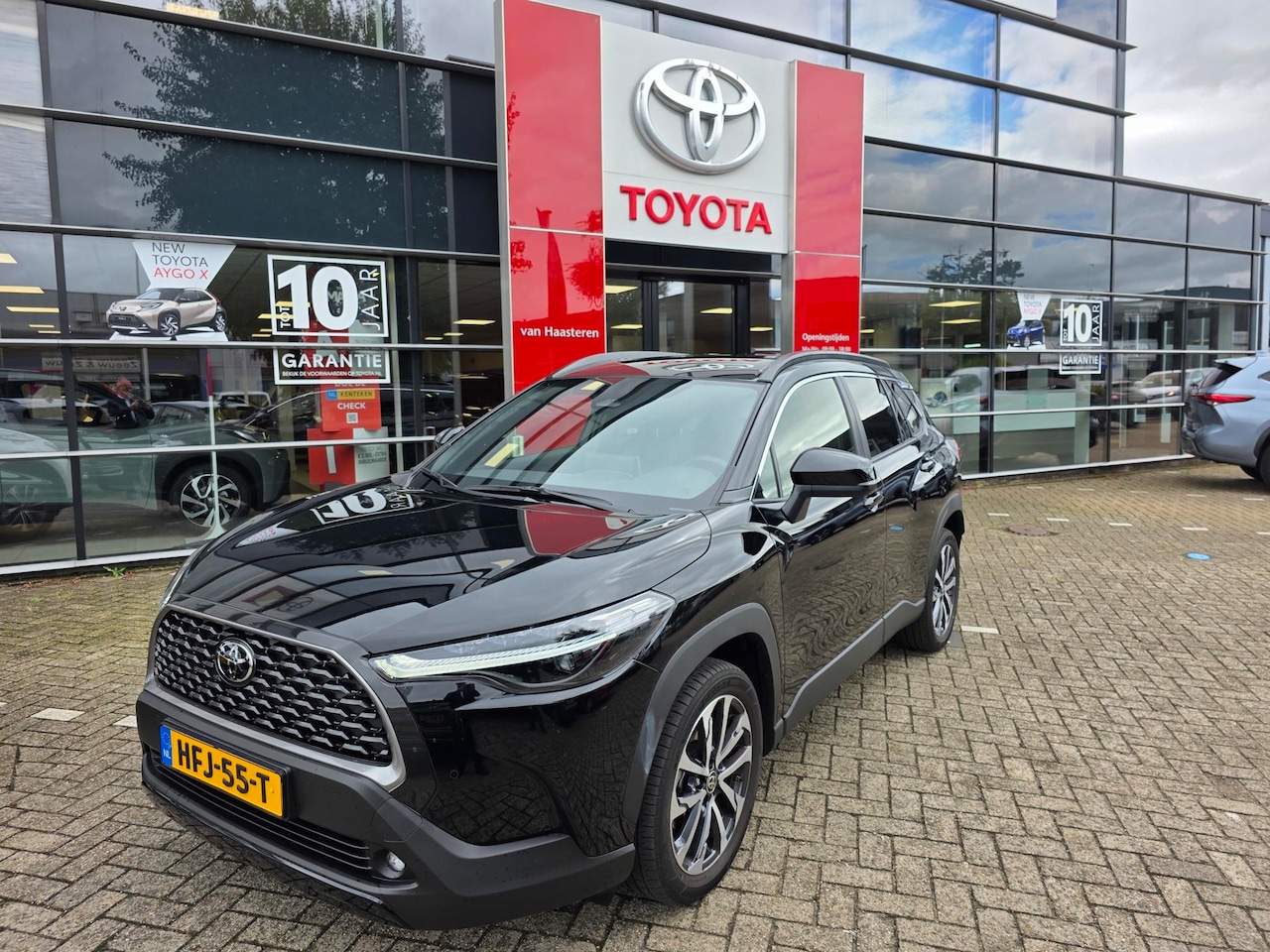 Toyota Corolla Cross - 1.8 High Power Hybrid 140pk CVT Style + Premium Pack I - AutoWereld.nl
