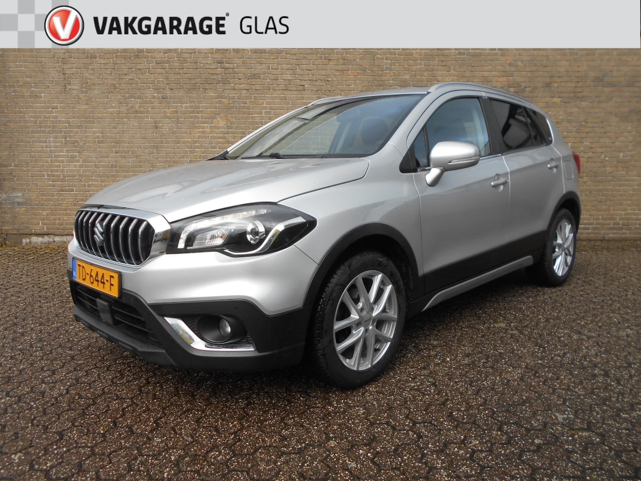 Suzuki SX4 S-Cross - 112PK Automaat Business Edition Navi / Camera - AutoWereld.nl
