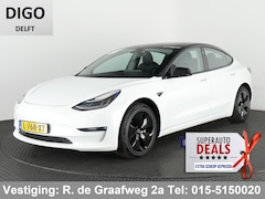 Tesla Model 3 - Long Range Two-Tone AWD 75 kWh ACCU 87% | Dodehoek detectie | Voorstoelen verwarmd | Trekh