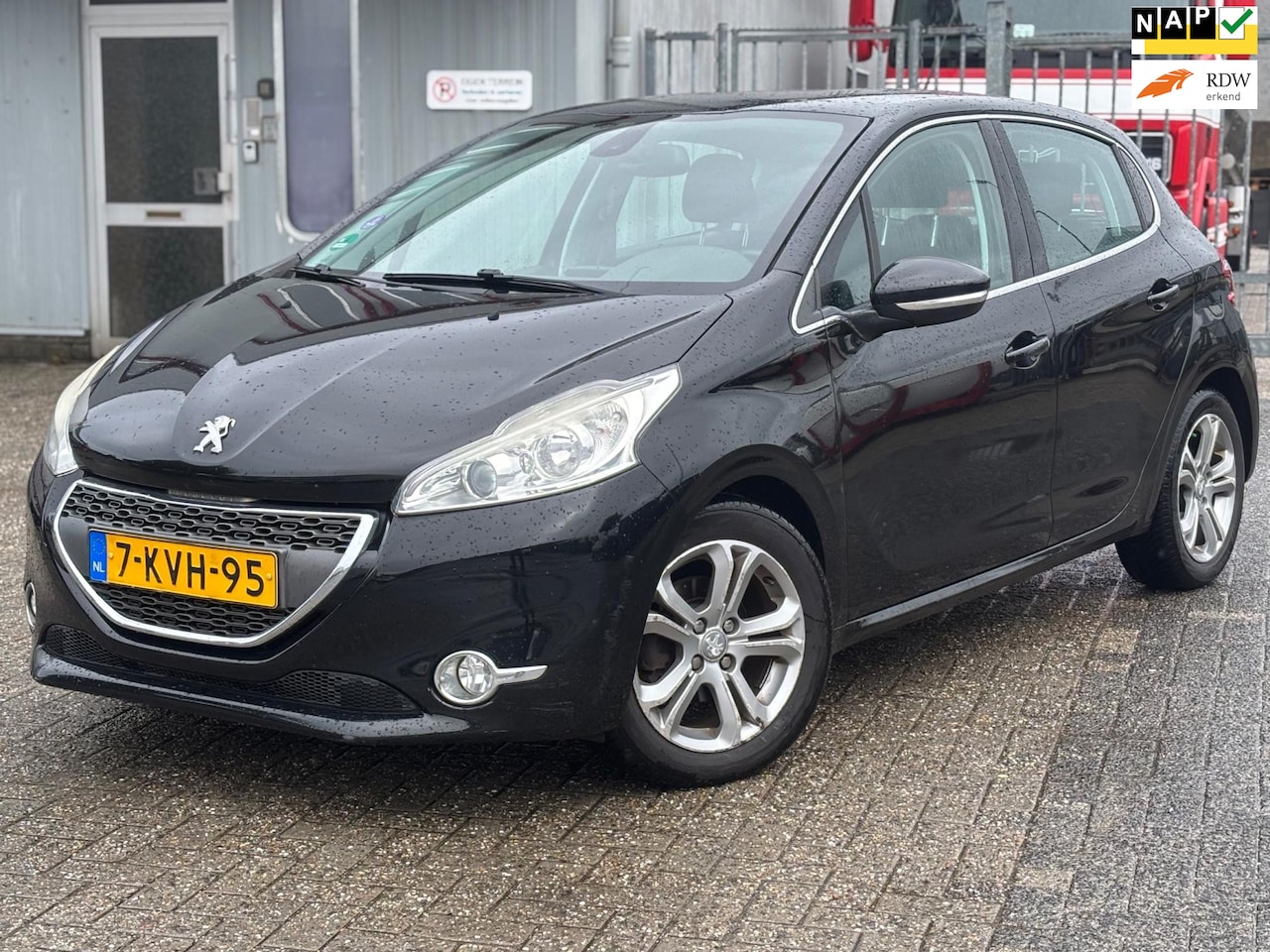 Peugeot 208 - 1.6 Vti Allure 1.6 VTi Allure, Nap, Nwe Apk, Airco, Pdc, 5-drs, Elek pkt - AutoWereld.nl