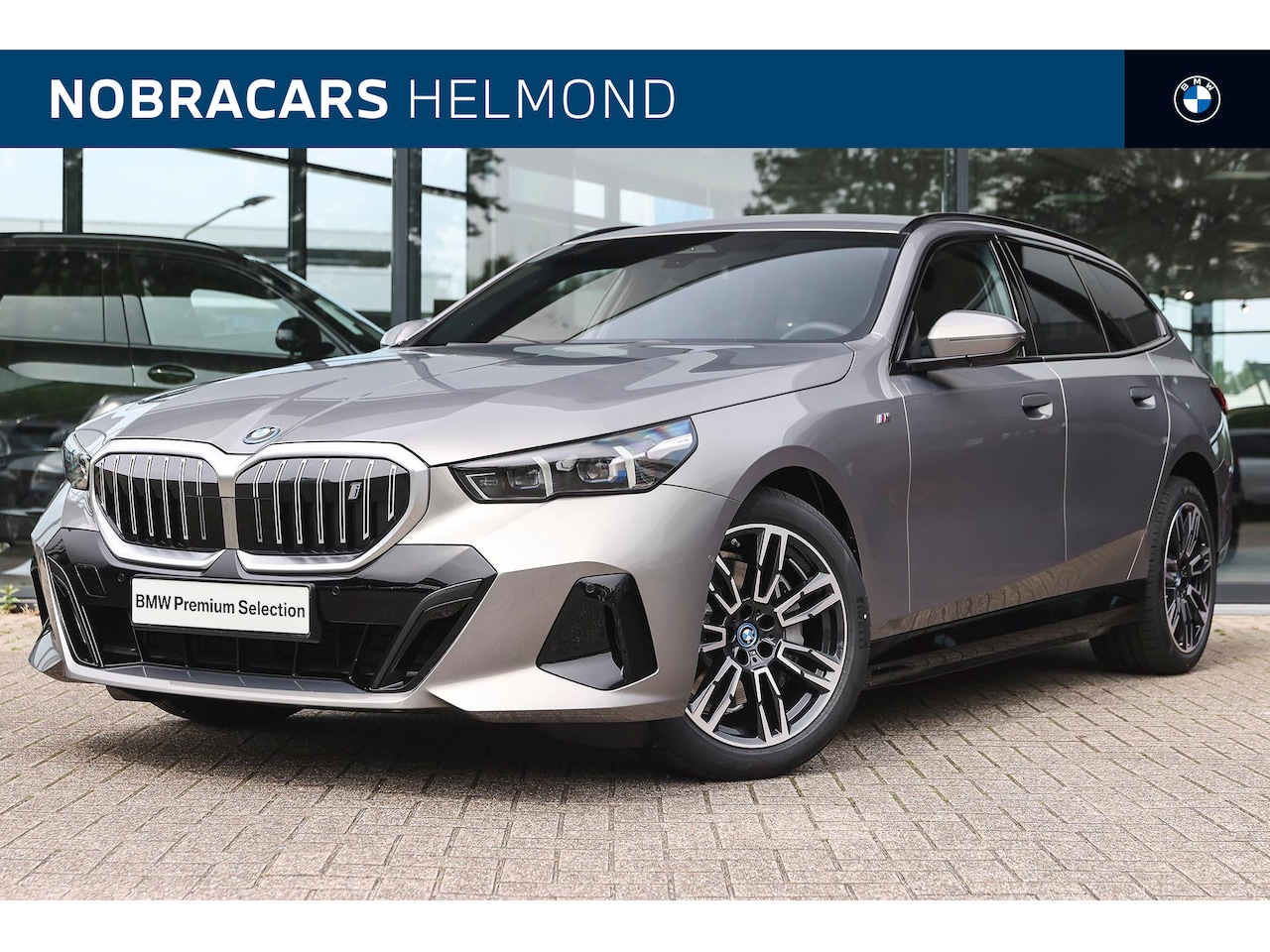 BMW i5 Touring - eDrive40 M Sport / Adaptieve LED / M Sportonderstel / Parking Assistant / Driving Assistan - AutoWereld.nl