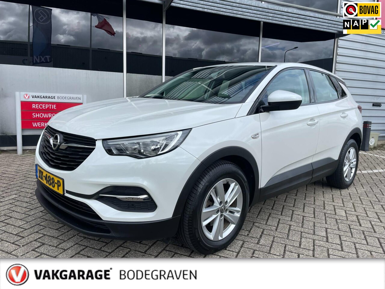 Opel Grandland X - 1.2 Turbo Online Edition AUTOMAAT - AutoWereld.nl