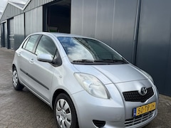 Toyota Yaris - 1.3 VVTi Sol