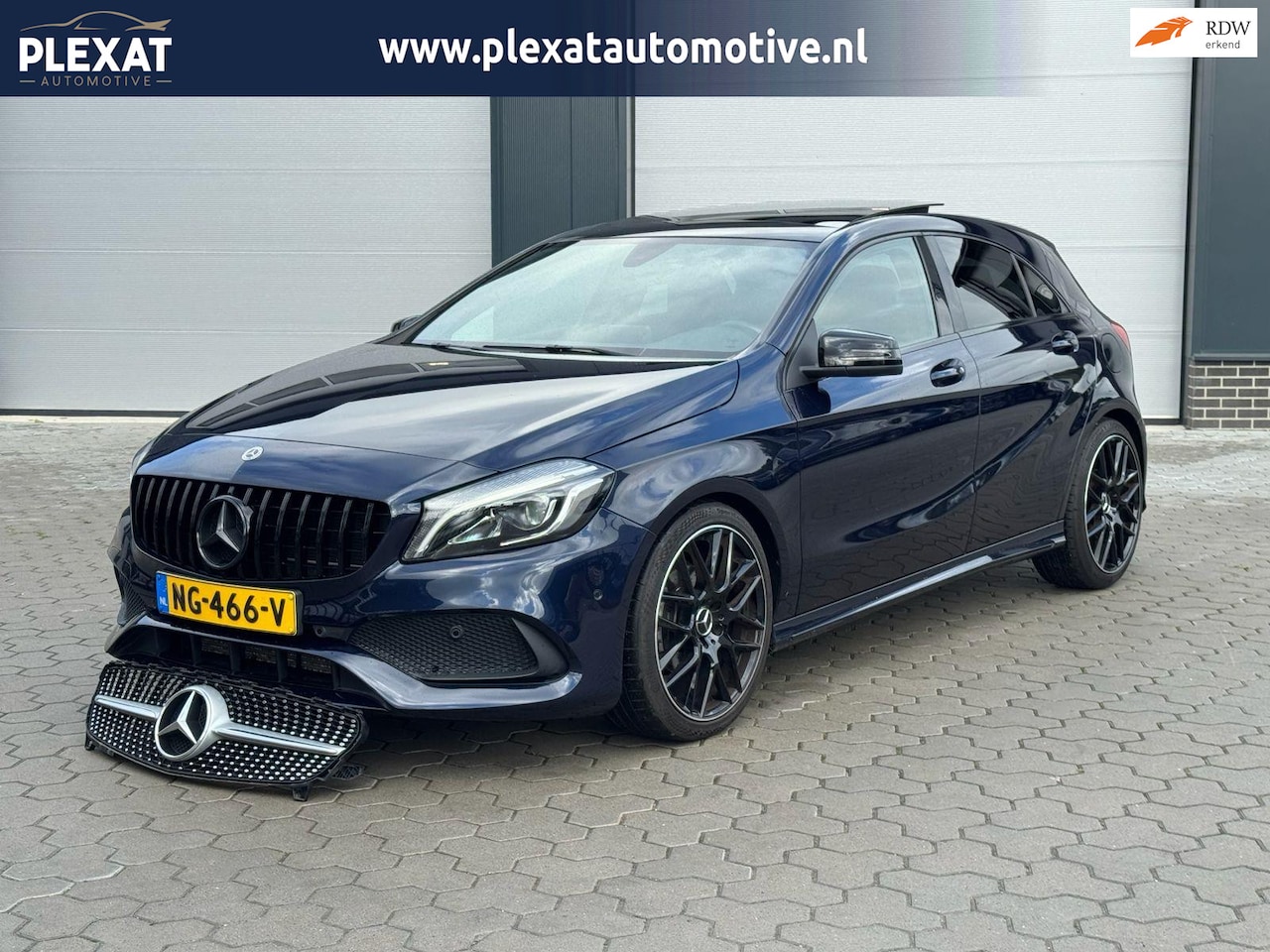Mercedes-Benz A-klasse - 180 Ambition Aut. | A45 AMG uitgevoerd | Panorama | Slechts 69.000KM | Full Led | Facelift - AutoWereld.nl