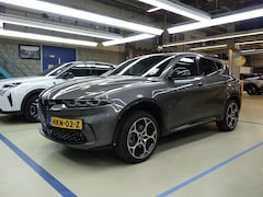 Alfa Romeo Tonale - 1.3T PHEV Sprint Q4 280pk | Afn. Trekhaak | Stuur/Stoelverwarming | Navigatie | 19"LMV | A