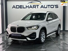 BMW X1 - SDrive20i Executive Automaat / Navigatie full map / Camera / Lederen interieur / Cruise co