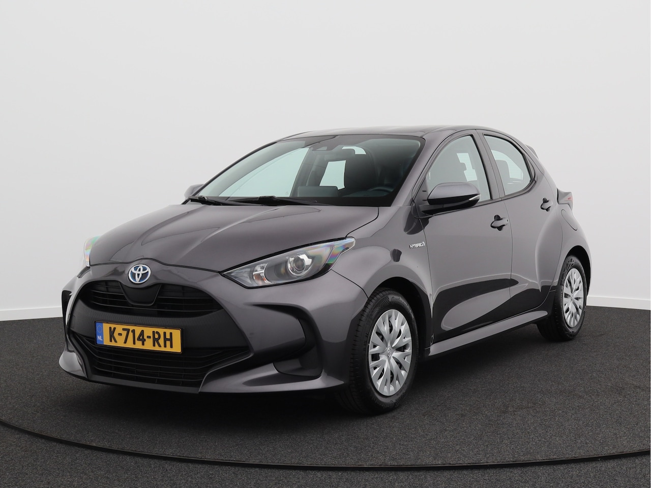 Toyota Yaris - 1.5 Hybrid Active/ automaat/ lage km! - AutoWereld.nl