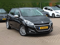 Peugeot 208 - 1.2 PureTech Allure / Panoramadak / Navigatie / Parkeerhulp achter / 16'' / Apple CarPlay