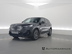 BMW iX1 - eDrive20 67 kWh M Sport | Adapt. Cruise | Keyless | Apple CarPlay | Camera | Stoelverw. |