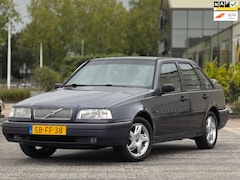 Volvo 440 - 1.6 Sporty | 1e eigenaar | dealeronderhouden | Airco | Leder stoelen | 2 sleutels |