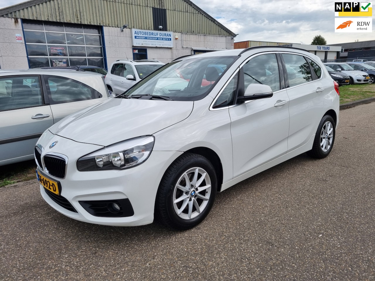 BMW 2-serie Active Tourer - 220i Essential Navi! Bj:2015 NAP! - AutoWereld.nl