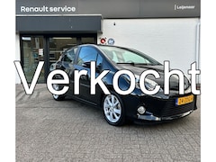 Toyota Yaris - 1.5 Full Hybrid Dynamic | Navigatie | Automaat | Afneembare trekhaak | Bleutooth | Cruise