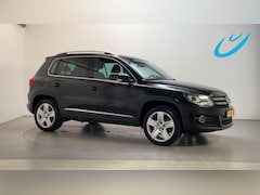 Volkswagen Tiguan - 1.4 TSI Sport&Style Alcantara Navigatie Parkeersensoren