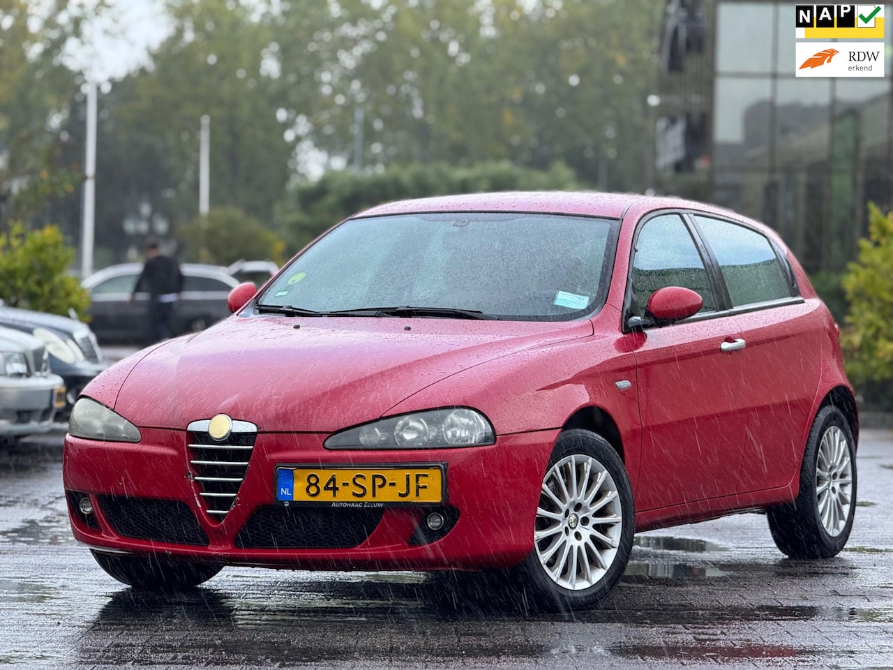 Alfa Romeo 147 - 1.6 T.Spark Progression | Leder sportstoelen | Climate control | Elektrische ramen | Armst - AutoWereld.nl