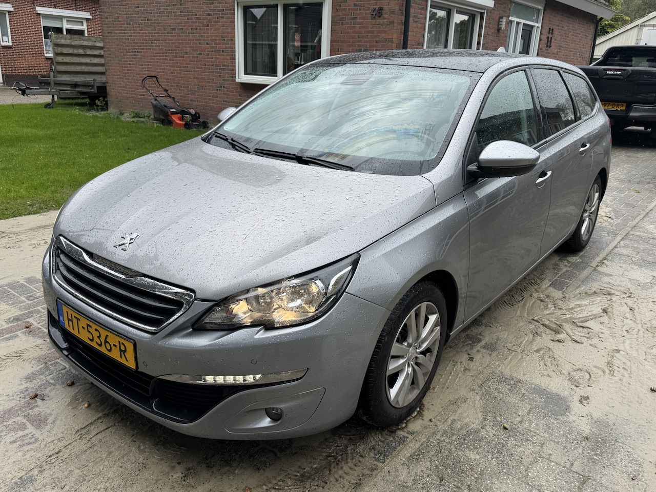Peugeot 308 SW - 1.6 BlueHDI Blue Lease Executive Pack 1.6 BlueHDI Blue Lease Executive Pack EXPORT PRICE - AutoWereld.nl