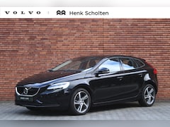 Volvo V40 - T2 Nordic+ | Parkeercamera | Verwarmbare Voorstoelen | Navigatie | Bluetooth Telefonie & M