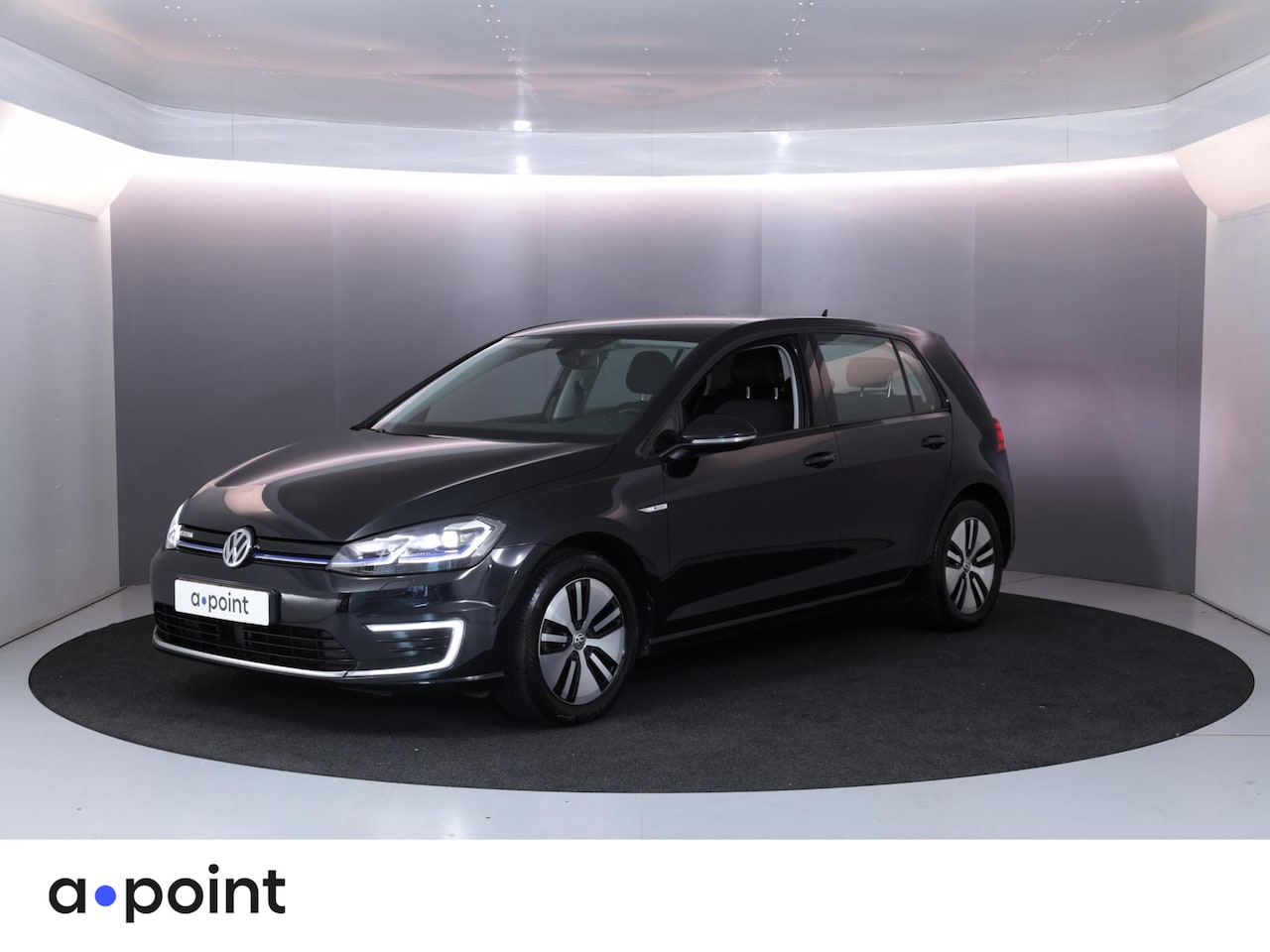Volkswagen e-Golf - E-DITION 136 pk | Navigatie | Parkeersensoren | Adaptieve cruise control | Stoelverwarming - AutoWereld.nl