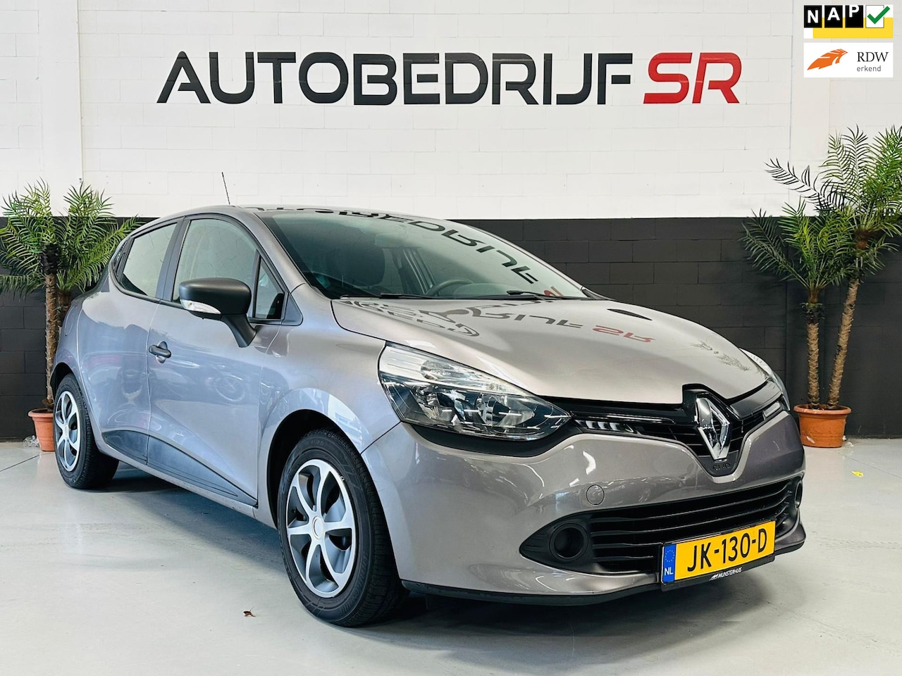 Renault Clio - 0.9 TCe Eco2 Authentique NAP! Weinig KM! 5 Deurs ORG NL - AutoWereld.nl