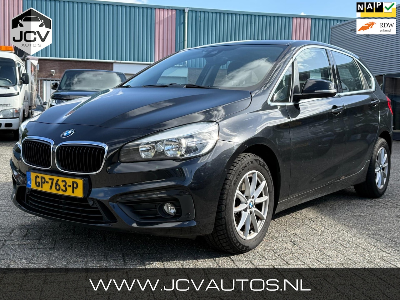 BMW 2-serie Active Tourer - 218d Essential APK/NAP/PANODAK - AutoWereld.nl