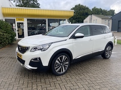 Peugeot 5008 - 1.2 PureT. Premium Automaat Panoramadak Trekhaak
