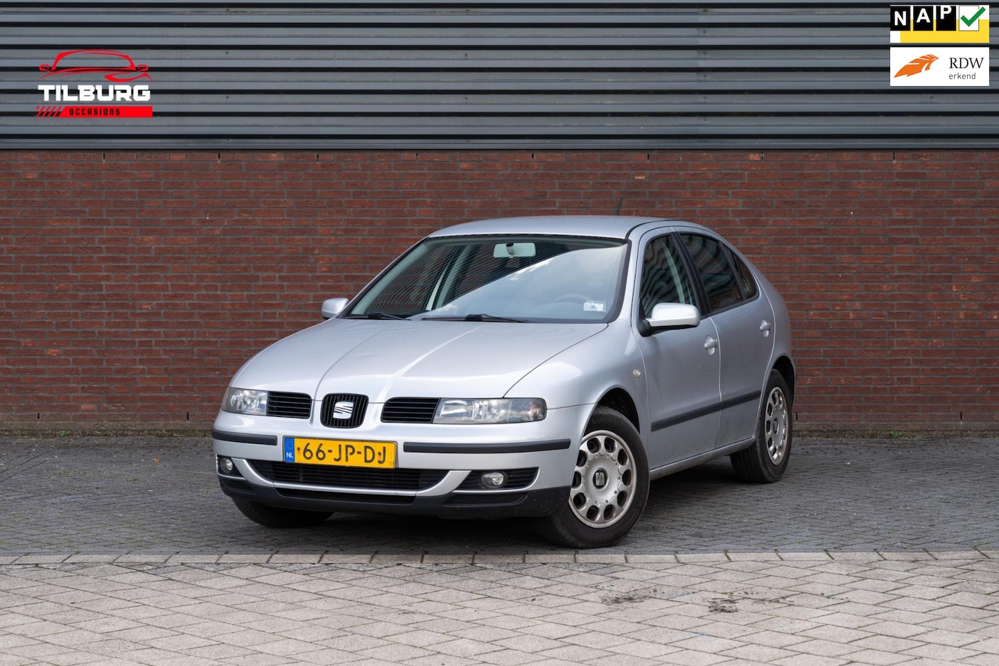 SEAT Leon - 1.6-16V Signo Met nieuwe apk - AutoWereld.nl