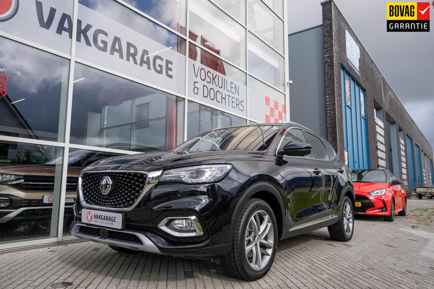 MG EHS - 1.5 TGDI Luxury | Hybride | Sardana Red Leder - AutoWereld.nl