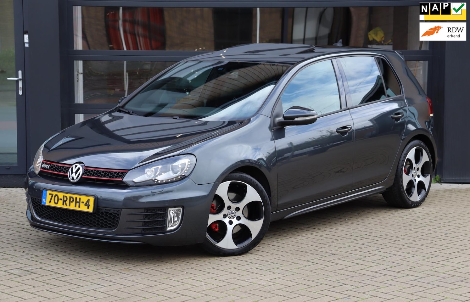 Volkswagen Golf - 2.0 GTI | NAP | Dealer Onderhouden | Pano | Navi | Xenon | Cruise | Dynaudio | Sensoren | - AutoWereld.nl