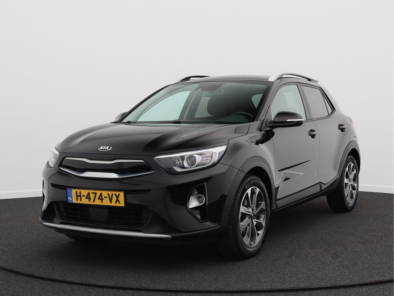 Kia Stonic - 1.0 T-GDi DynamicPlusLine/ lage km/ compleet! - AutoWereld.nl