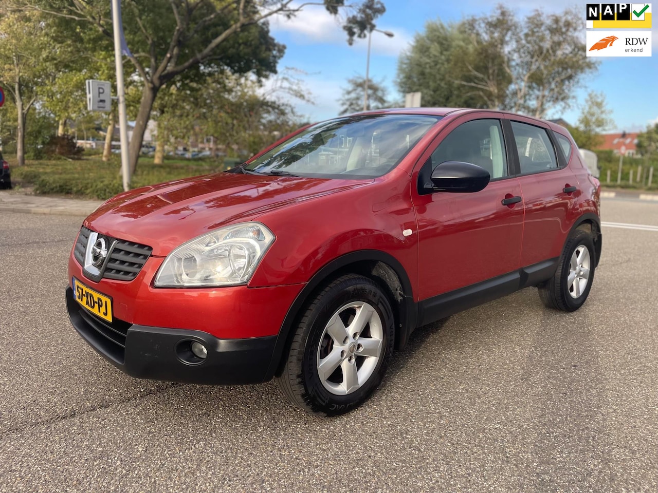 Nissan Qashqai - 1.6 Visia / airco / cruise.control / elek.ramen / trekhaak / nap…… - AutoWereld.nl