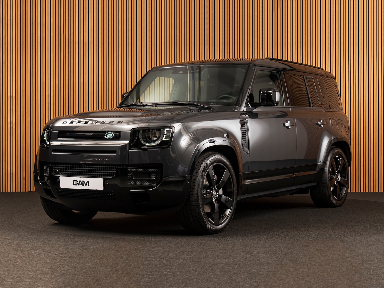 Land Rover Defender 110 - 2.0 P300e 110 X-Dynamic HSE HUD-PANO-MERIDIAN-22" - AutoWereld.nl