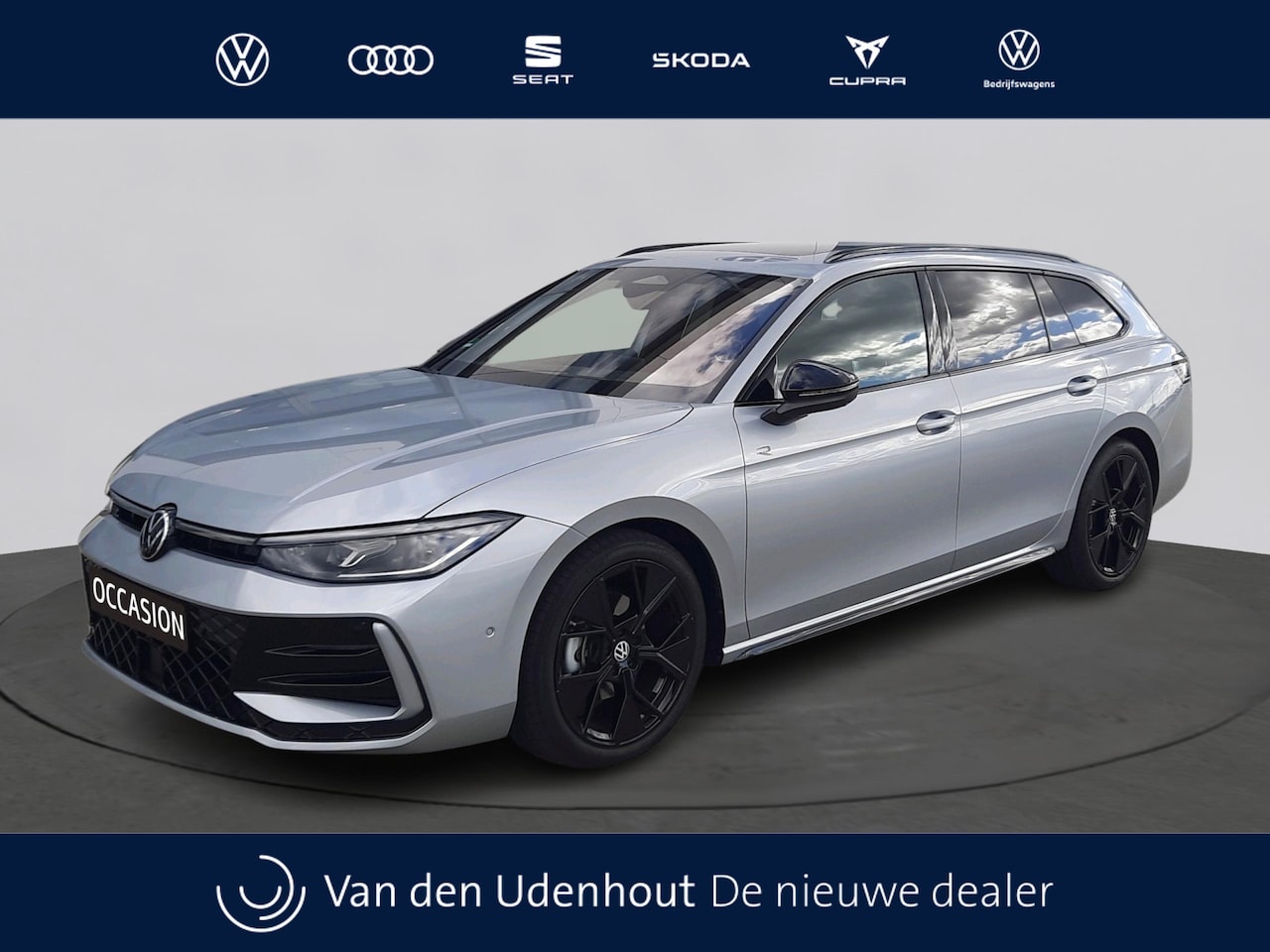 Volkswagen Passat Variant - 1.5 eTSI R-Line Edition | Panoramadak | 19" | Demonstratieauto - AutoWereld.nl
