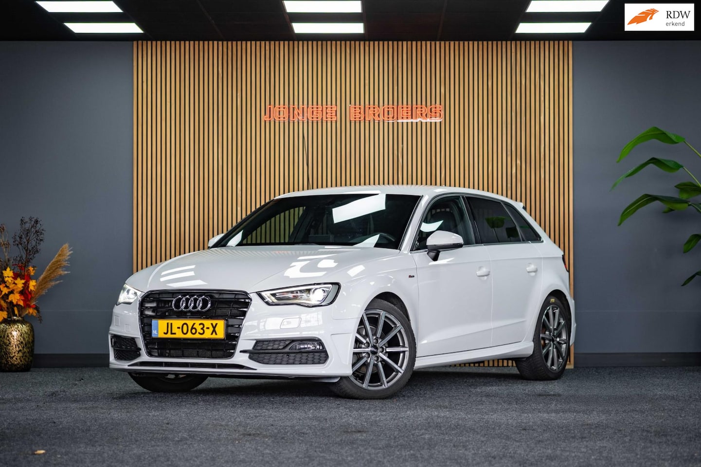 Audi A3 Sportback - 1.4 TFSI CoD Adrenalin Sport 1.4 TFSI CoD Adrenalin Sport - AutoWereld.nl
