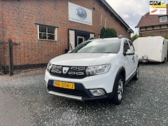 Dacia Sandero Stepway - 0.9 TCe SL ( Airco + Trekhaak + Navigatie )