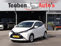 Toyota Aygo - 1.0 VVT-i x-joy Apple Carplay, Navigatie, Elektrische ramen, Climate control, Camera, Lich
