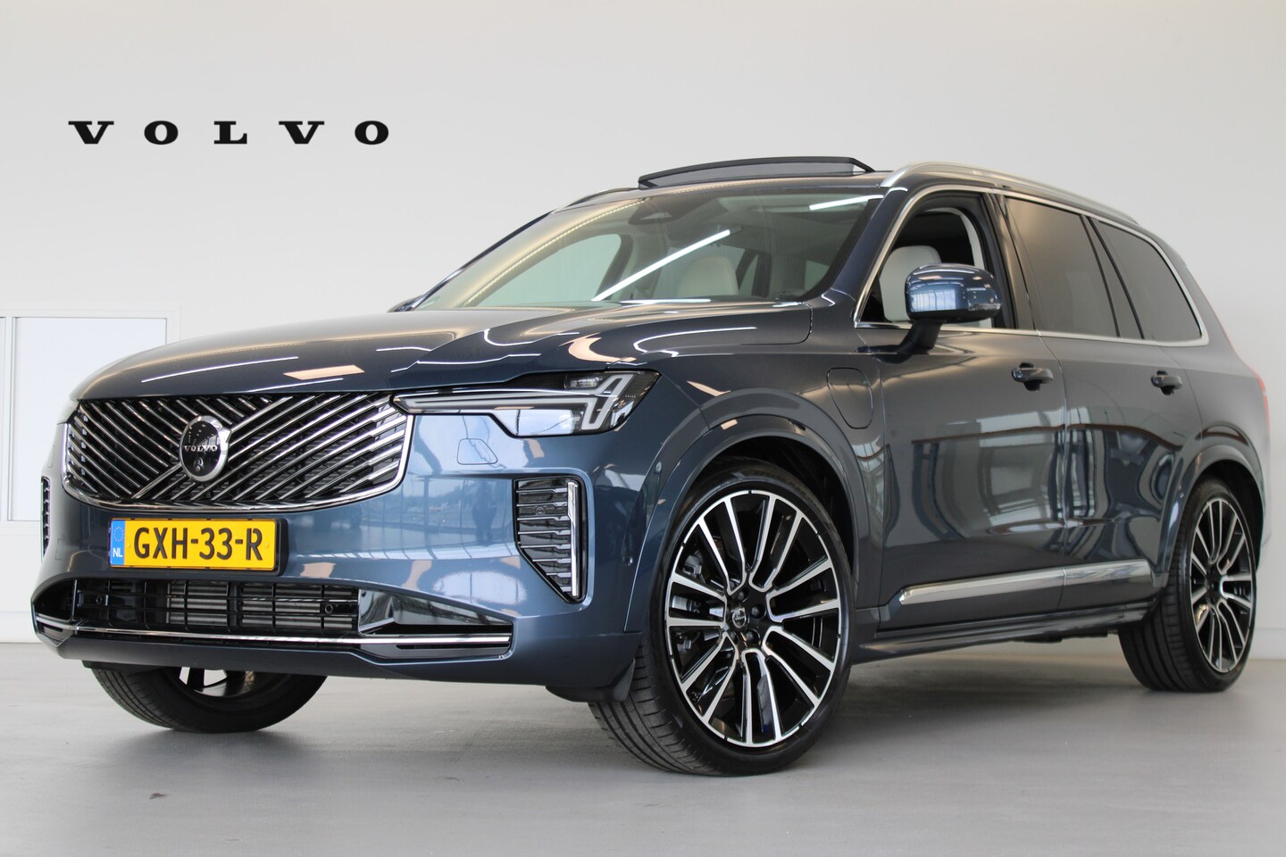 Volvo XC90 - T8 455PK Ultra Bright | Full Option! | Blond Nappa Leder | Luchtvering | B&W Audio | Trekh - AutoWereld.nl