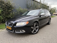 Volvo V70 - 2.4 D5 R-Design / AUTOMAAT / NAVI / CRUISE / STOELVERWARMING