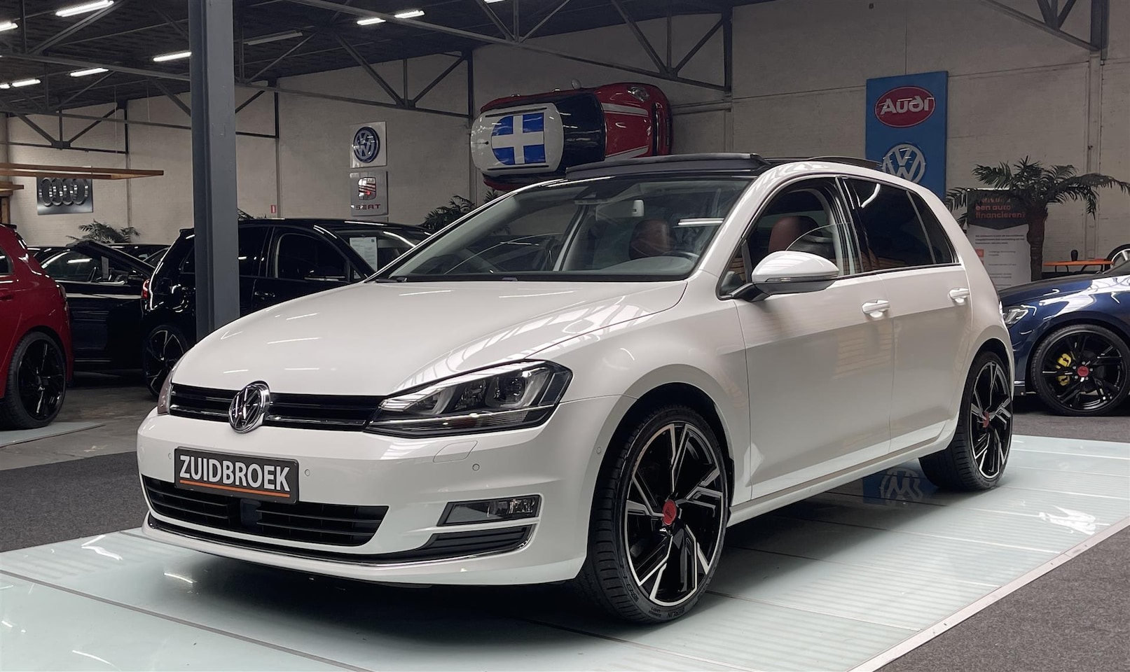 Volkswagen Golf - 1.4 TSI 108DKM!! LEER!! Dynaudio!! Pano!! Cruise!! Navi!! - AutoWereld.nl