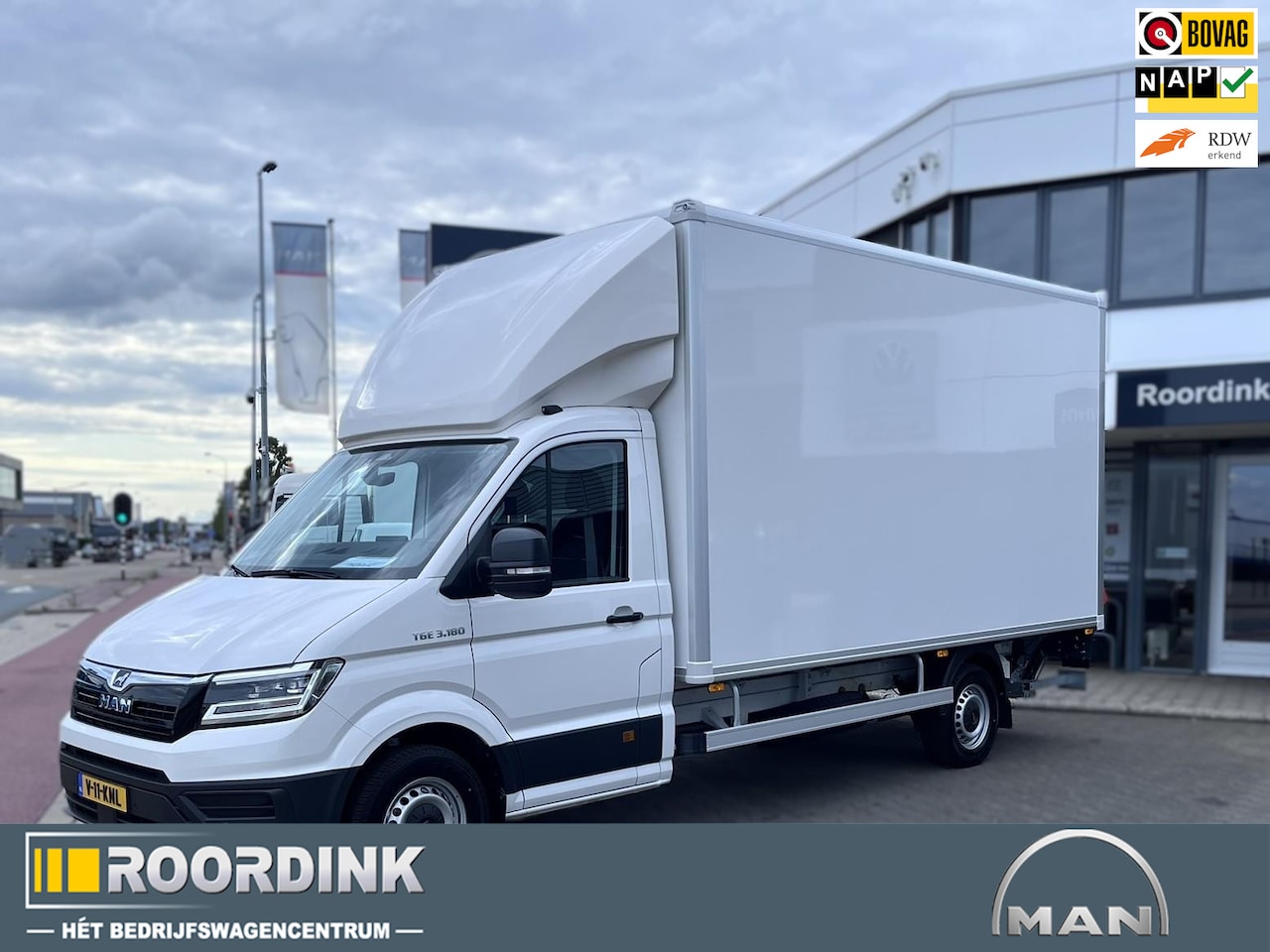 MAN TGE - 3.180 incl. bak en klep lange wielbasis modeljaar 2025, BPM vrij - AutoWereld.nl