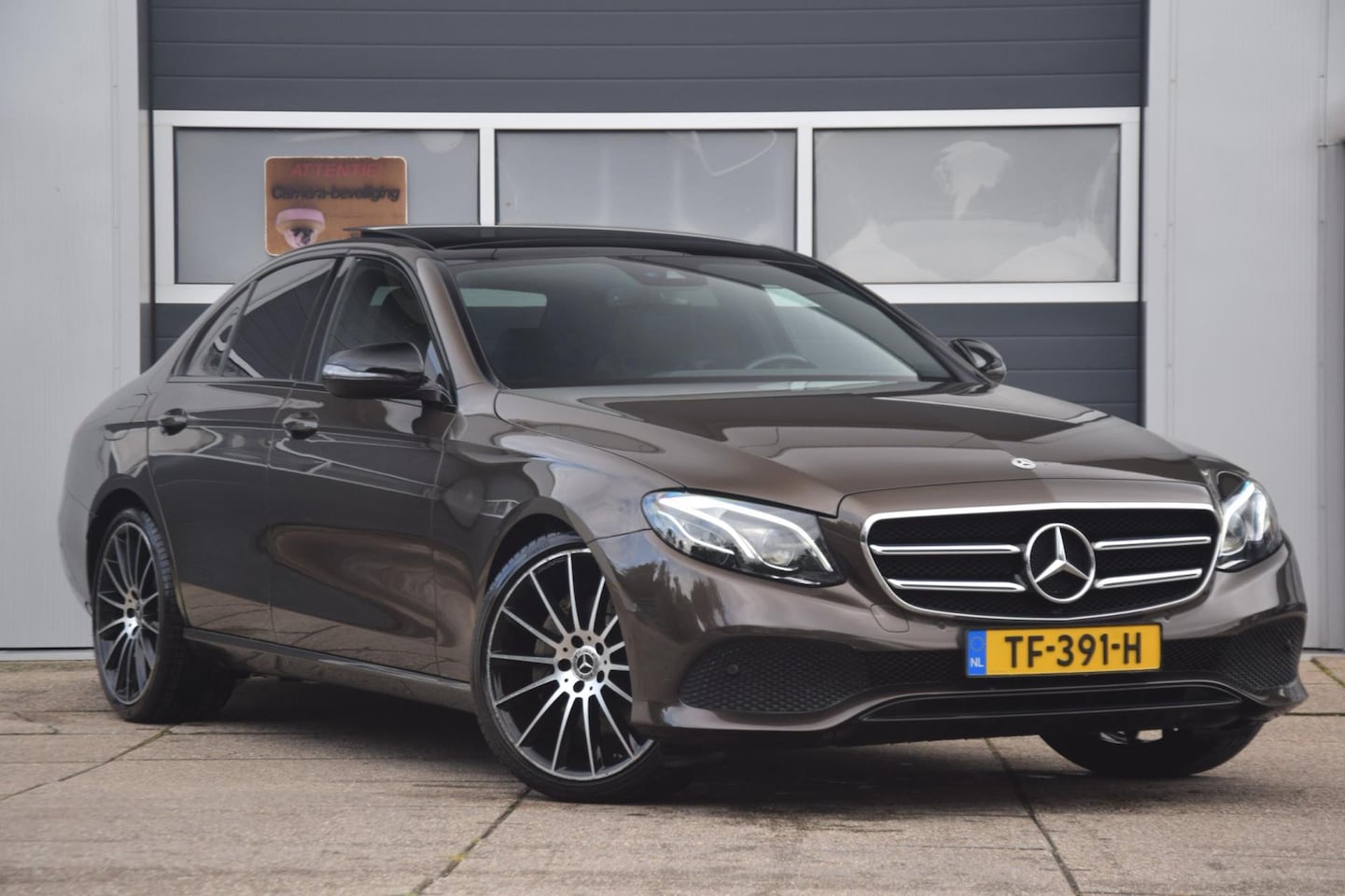 Mercedes-Benz E-klasse - 220 d Premium Plus Panoramadak|Burmester|Camera - AutoWereld.nl