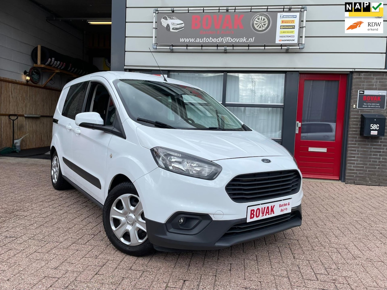Ford Transit Courier - TrendLine Trekhaak/5P/Airco/APK 9-27 - AutoWereld.nl
