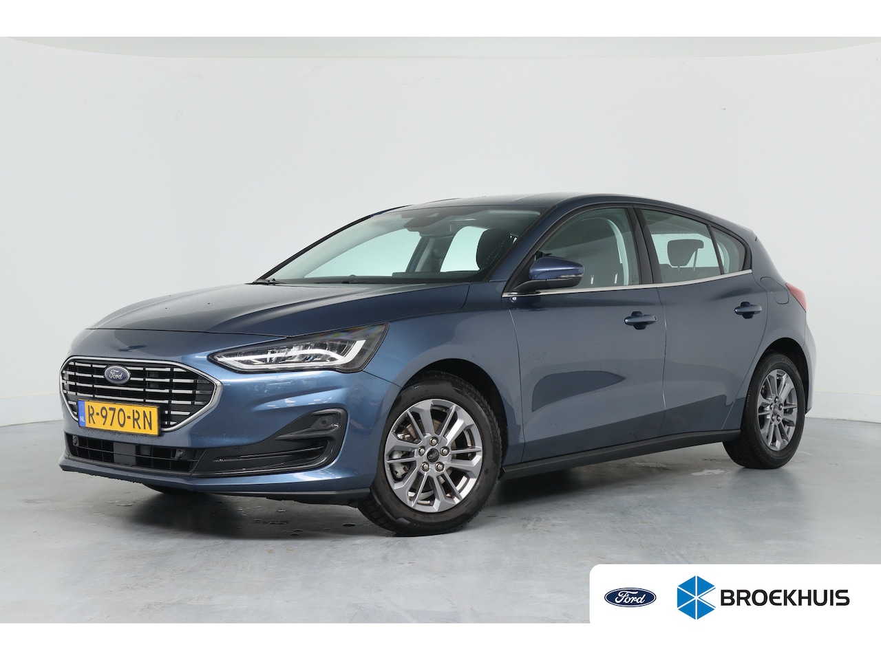 Ford Focus - 1.0 EcoBoost Hybrid Titanium | 1e Eigenaar! | Winter Pack | Navi | LED | Keyless | Clima | - AutoWereld.nl