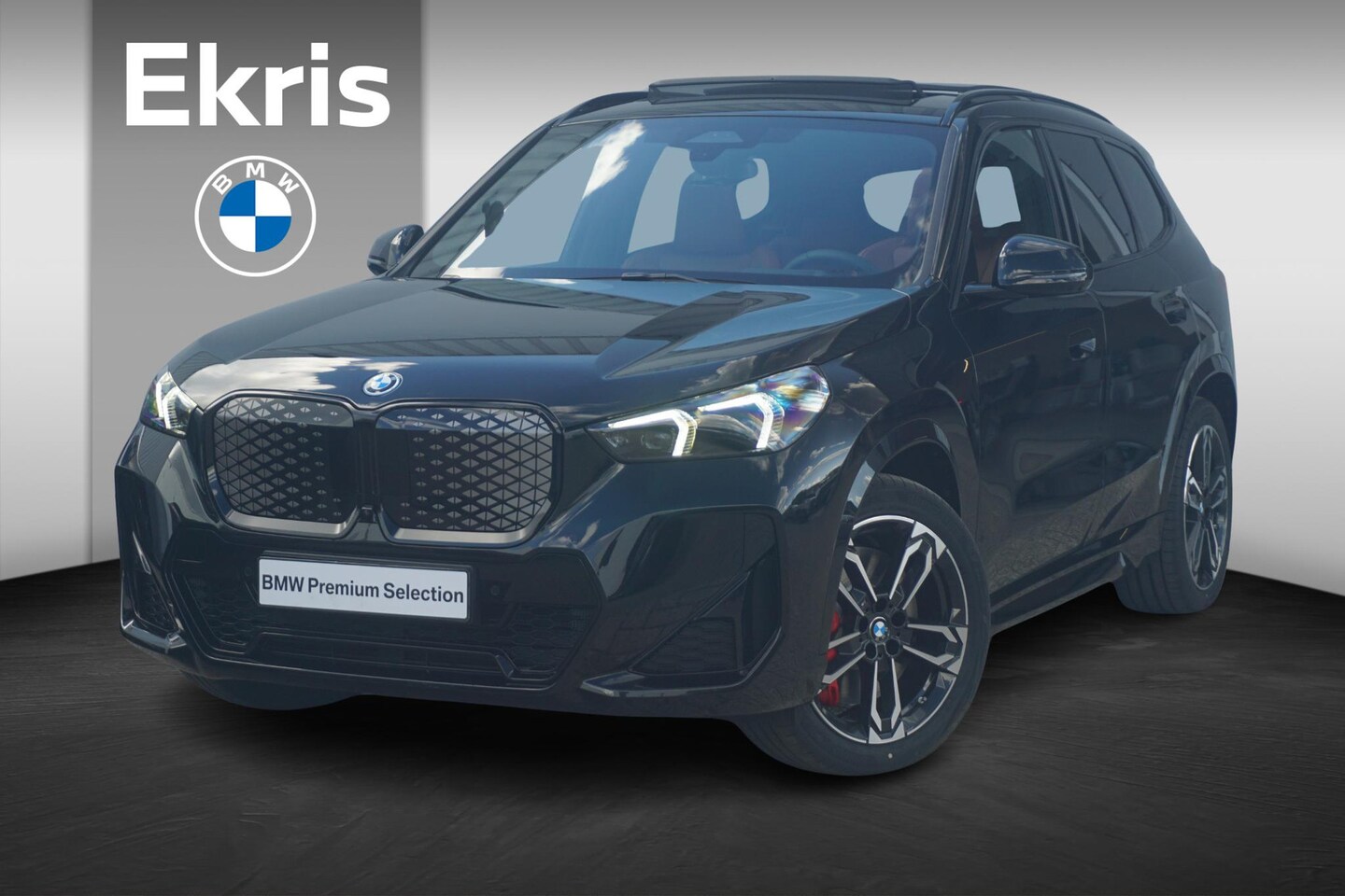 BMW iX1 - eDrive20 M Sportpakket Pro 19'' / Panoramadak / Harman Kardon / Stuurwielrand verwarmd / H - AutoWereld.nl